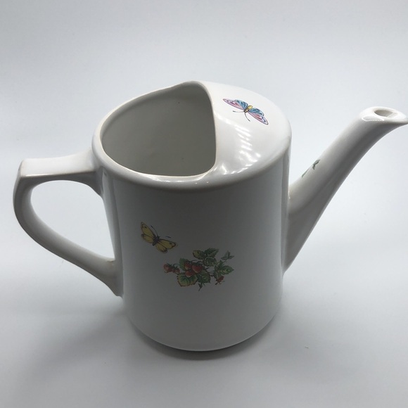 Watering Can. Butterfly Strawberries Exclusive Design Crownford. Made in England - Picture 6 of 8
